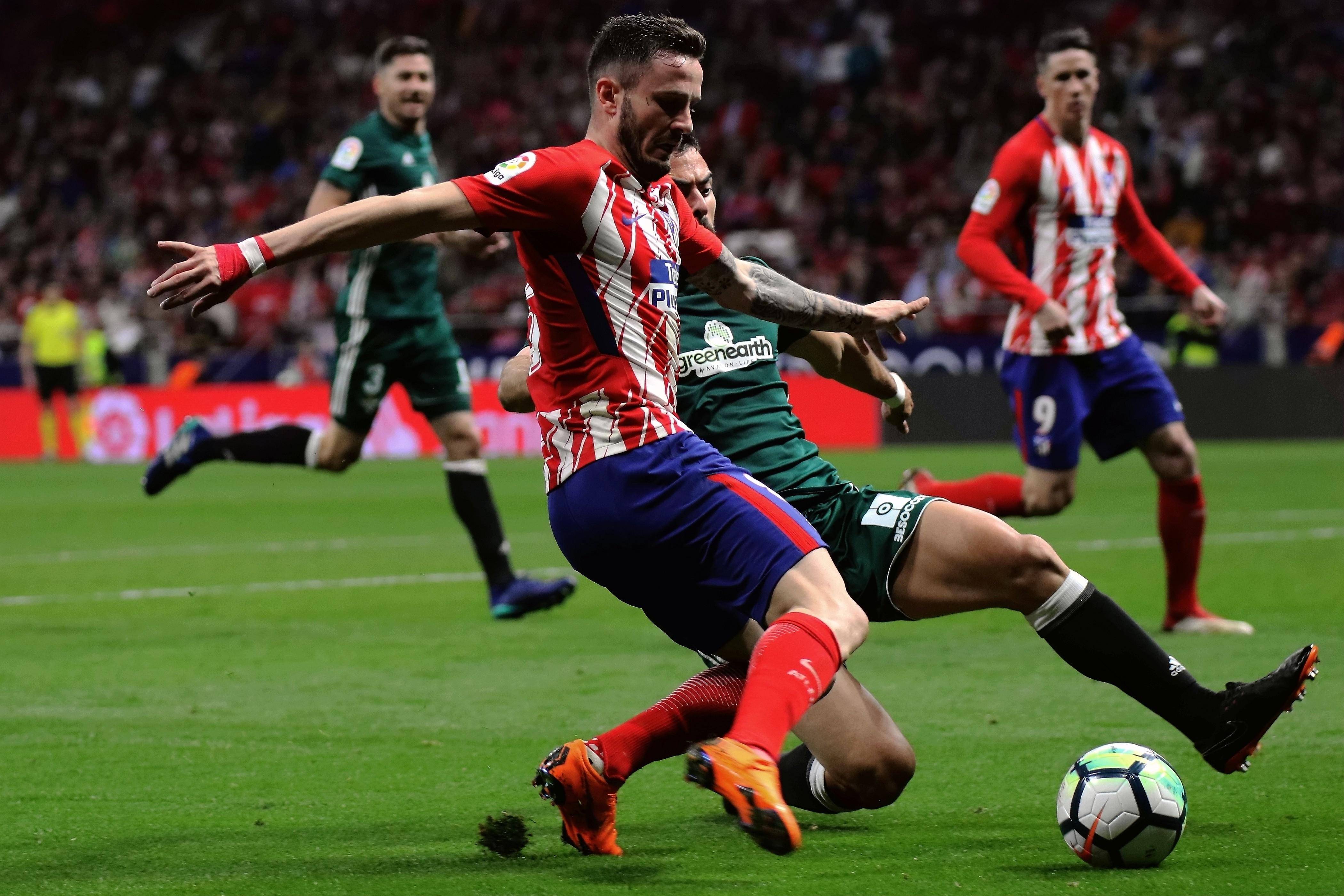 关于西甲赛程吃紧，费耶诺德今夜强势反弹，信心回归，纪律约束更严格的信息